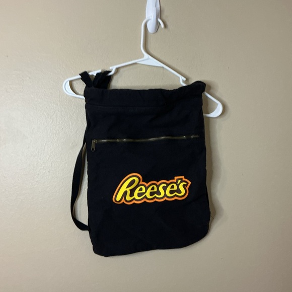 Comfort Colors Black Backpack with Reese's Design - Picture 1 of 2